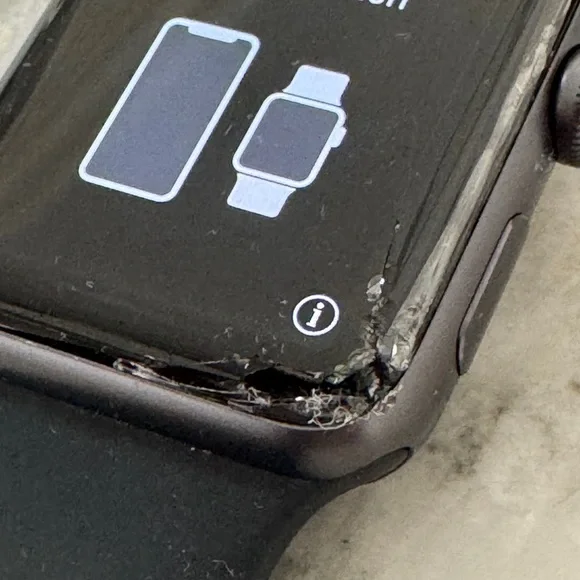 Apple Midnight Black Smartwatch - Picture 3 of 5